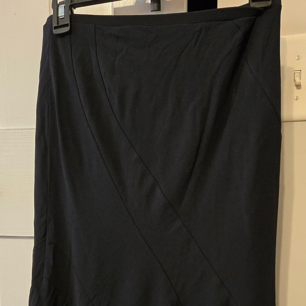Black skirt